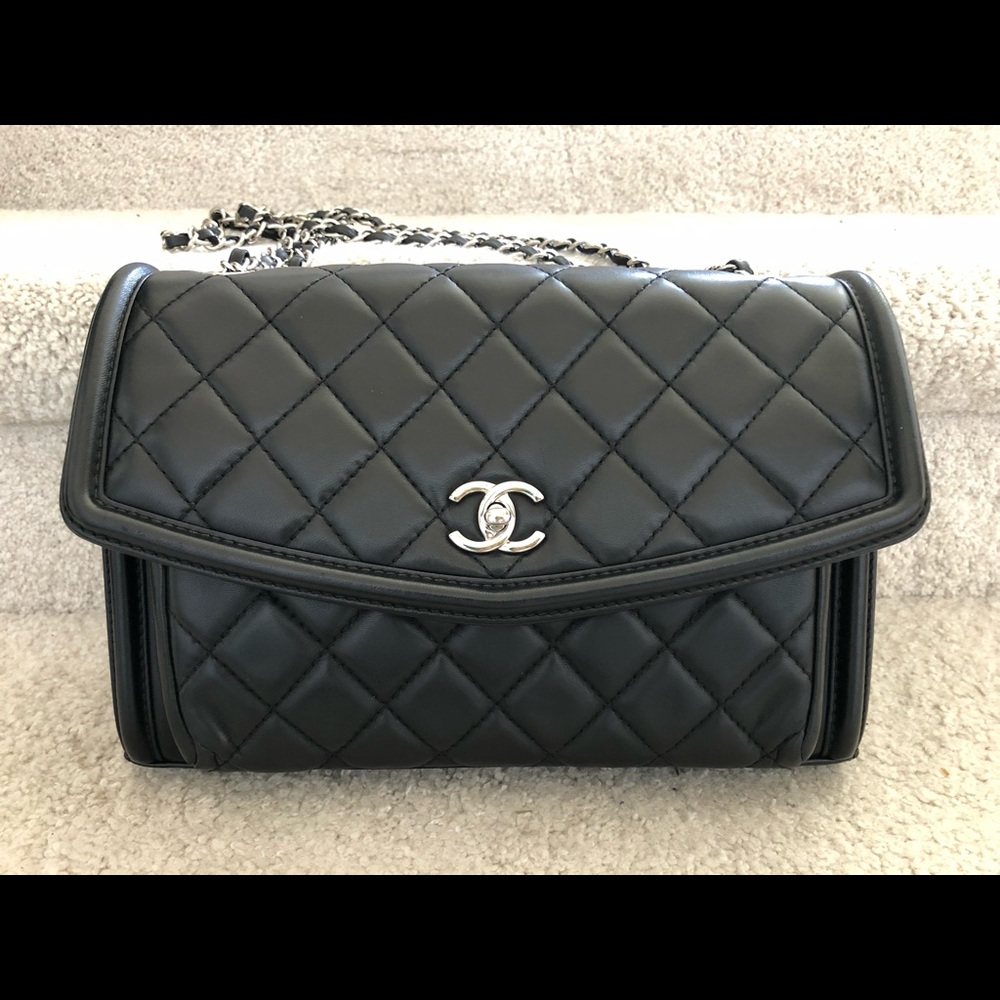 SOLD. ~~Chanel lambskin flap